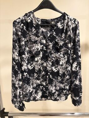 Apt. 9 Black & White Abstract Floral Button-Down Blouse